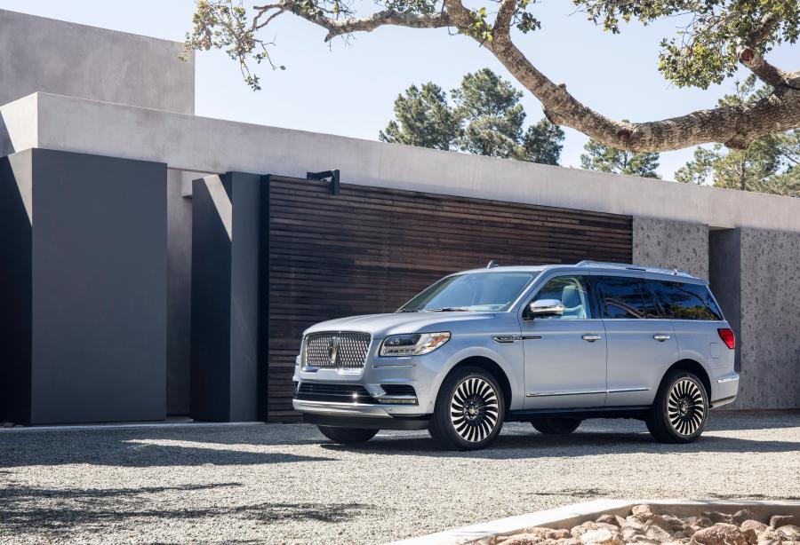  Lincoln Navigator Black Label 2017 года  (фото 27 из 52)